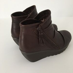 Sketchers ankle boots